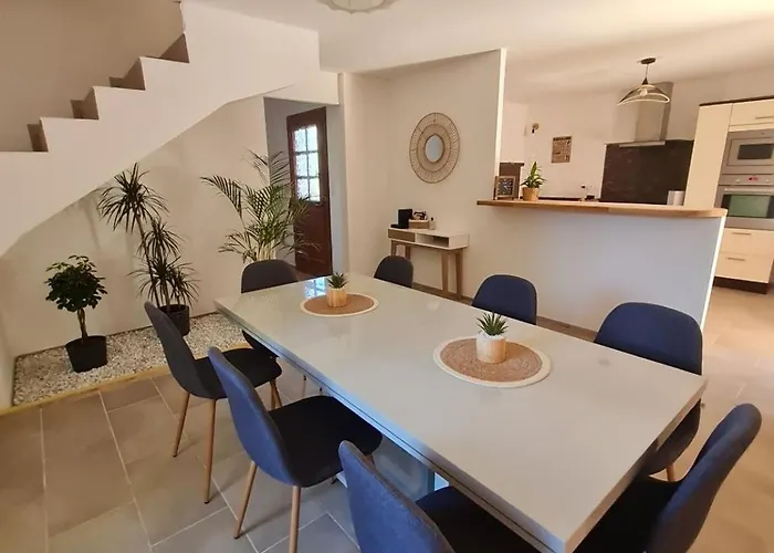 Des Oliviers Avec Piscine Privee - 5min Des Gorges Ardeche Holiday home Saint-Julien-de-Peyrolas