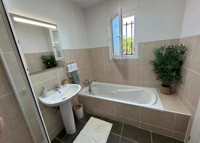 Des Oliviers Avec Piscine Privee - 5min Des Gorges Ardeche Holiday home *